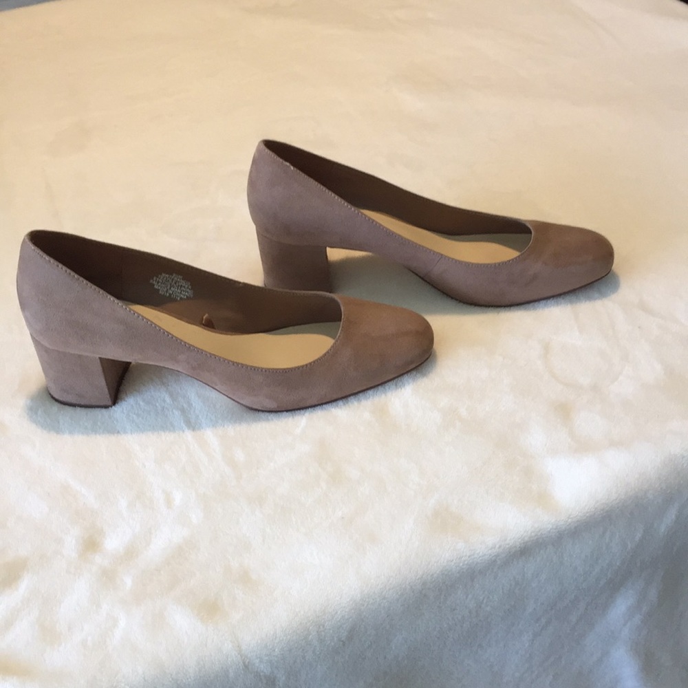 ❌ SOLD 🛍Nine W. tan suede pumps